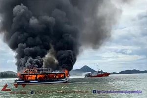 Kiên Giang: Cháy tàu trên biển Hà Tiên, hàng chục người may mắn thoát nạn